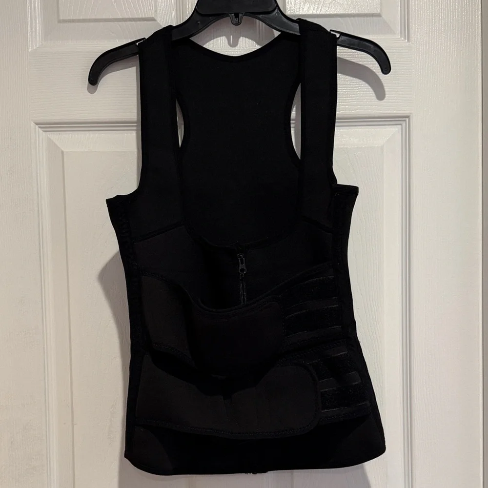 Black Women’s Sports Workout Vest - Picture 1 of 12